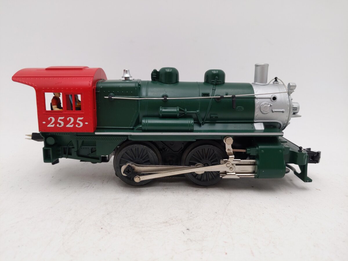 Lionel 6-82982 O Gauge Christmas Express LionChief 0-4-0 Steam Locomotive EX