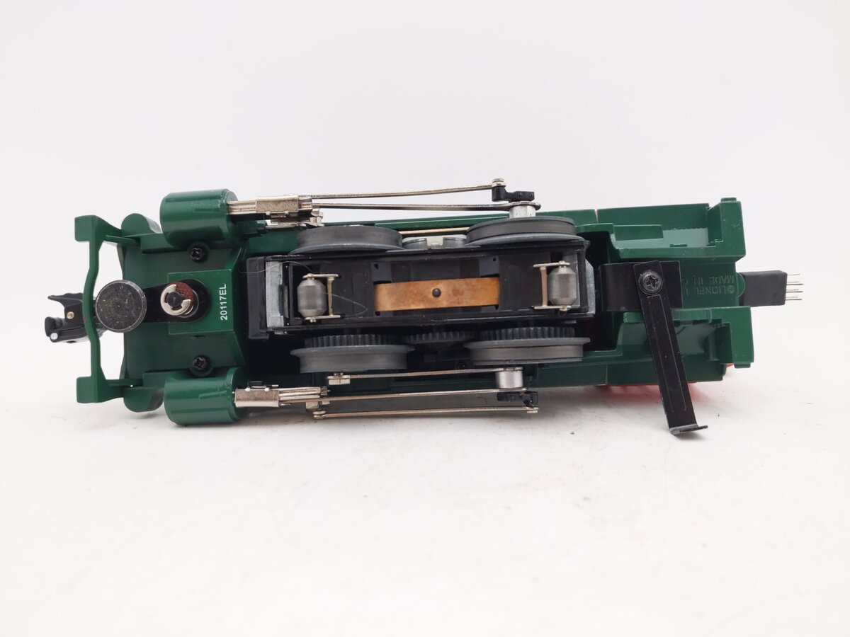 Lionel 6-82982 O Gauge Christmas Express LionChief 0-4-0 Steam Locomotive EX