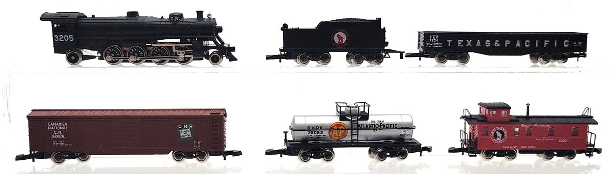 Marklin 8006A Z Scale Great Northern Regional Steam Locomotive & Freight Car Set LN/Box
