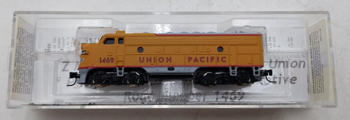 Micro-Trains 98001010 Z Scale UP Powered F-7 A Unit Diesel #1469 LN/Box