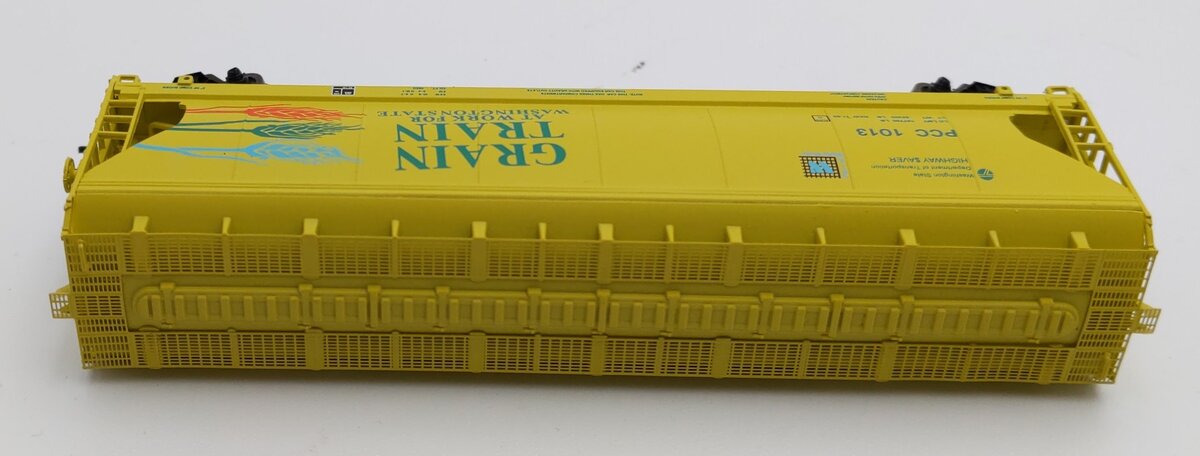 InterMountain 67092-18 N Scale PCC Grain Train 3 Bay Hopper #1013 LN/Box
