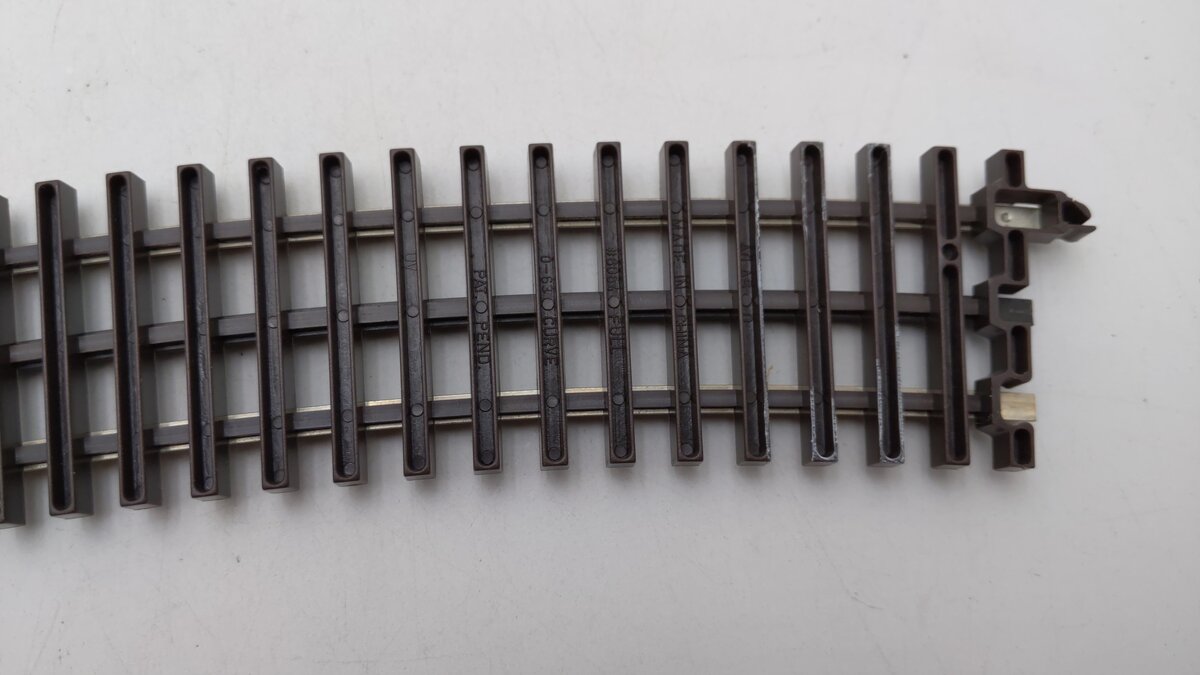 Atlas 6064 O63 Full Curve 3-Rail Track Sections (19) EX