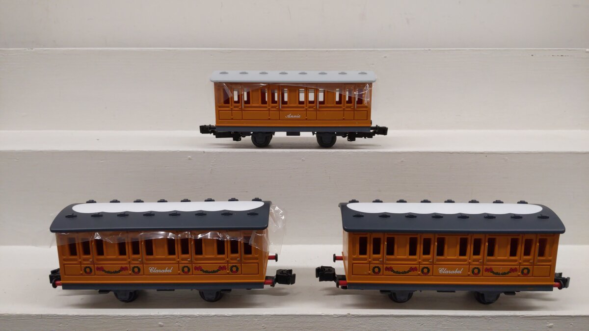 Lionel O Gauge Assorted Thomas and Friends Passenger Cars [3] EX