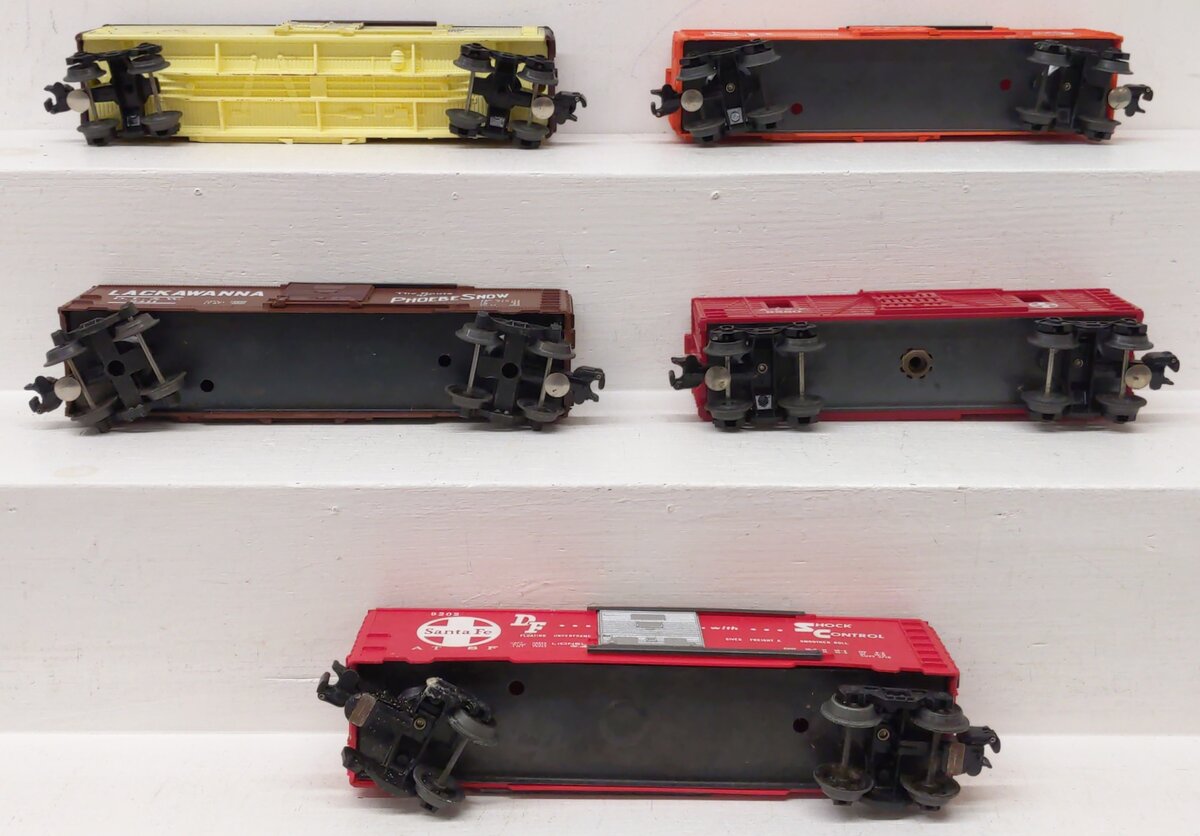 Lionel O Gauge Assorted Freight Cars: 9202, 9280, 5707, 9411, & 9770 [5] VG/Box