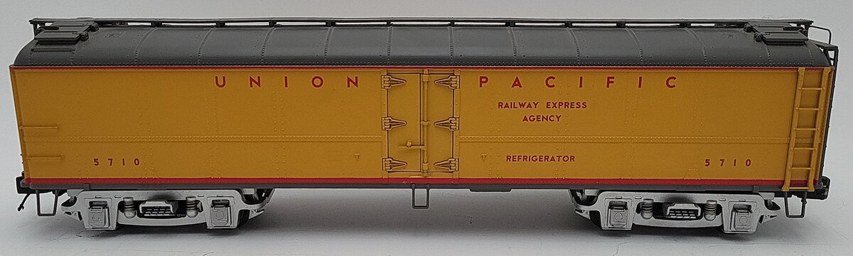 MTH 20-94115 O Gauge Union Pacific R50B Express Refrigerator Car #5710 EX