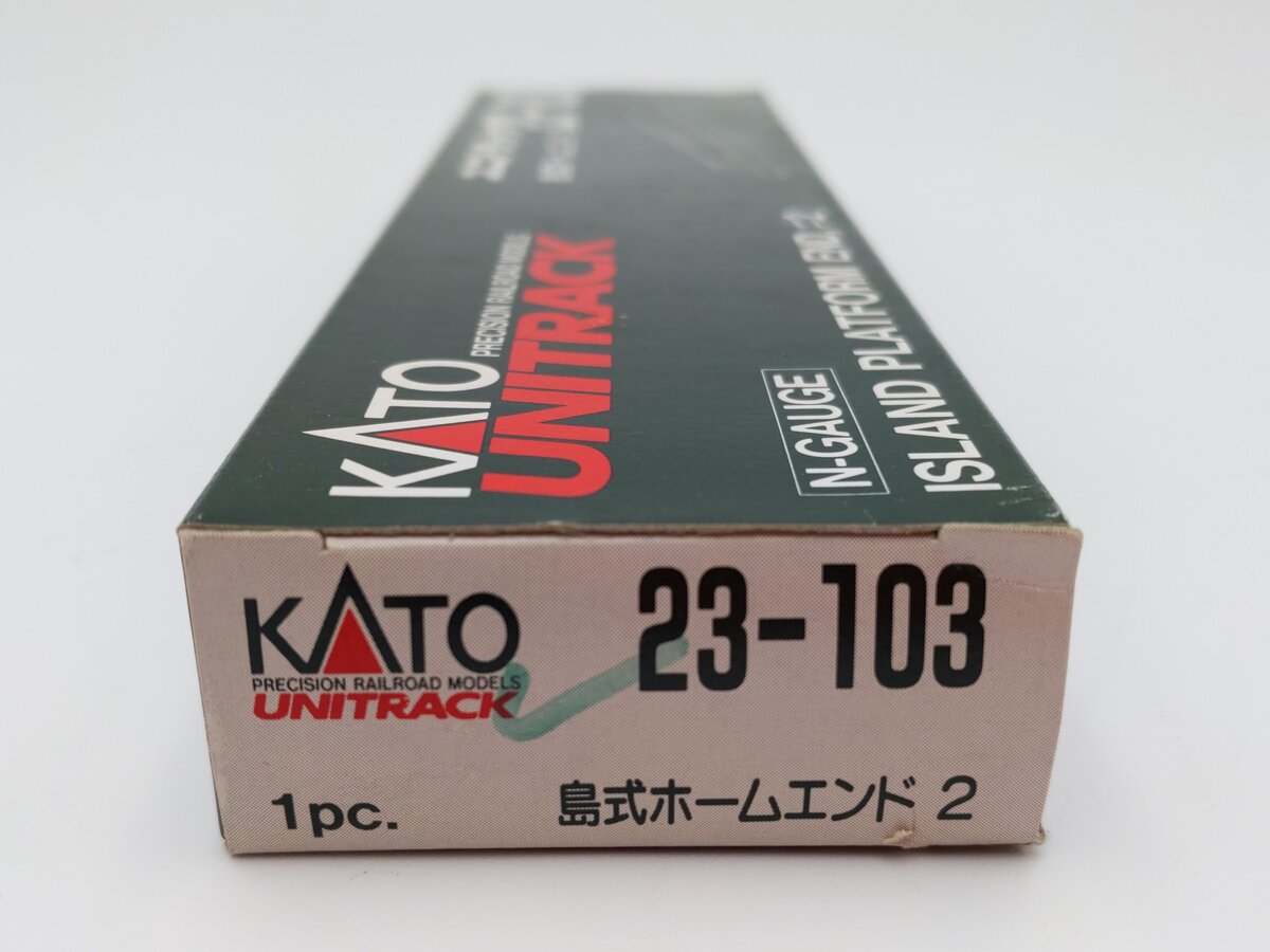 Kato 23-103 N Island Platform with a Type 2 End EX/Box