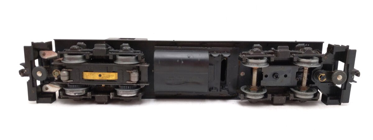 Lionel 6-8255 O Gauge Santa Fe GP-9 Dummy Diesel Locomotive VG/Box