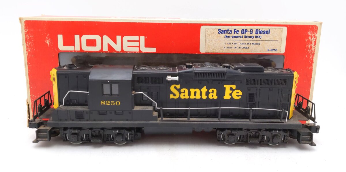 Lionel 6-8255 O Gauge Santa Fe GP-9 Dummy Diesel Locomotive VG/Box