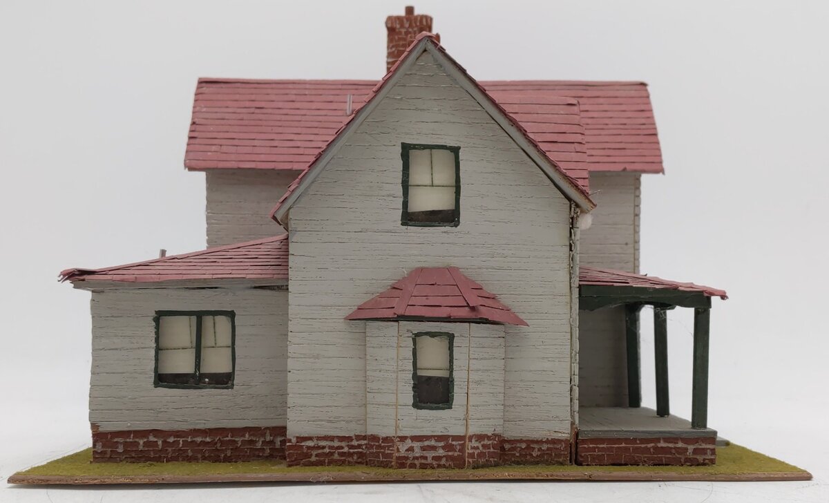 O Gauge Custom Wooden Farm House