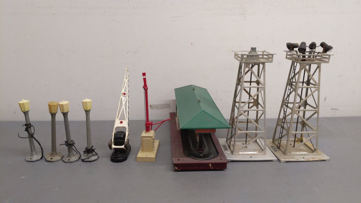 Lionel Vintage O Scale Accessories 395, 394, 252, 71, 71, 71, 71, 161, 356 [9] VG/Box