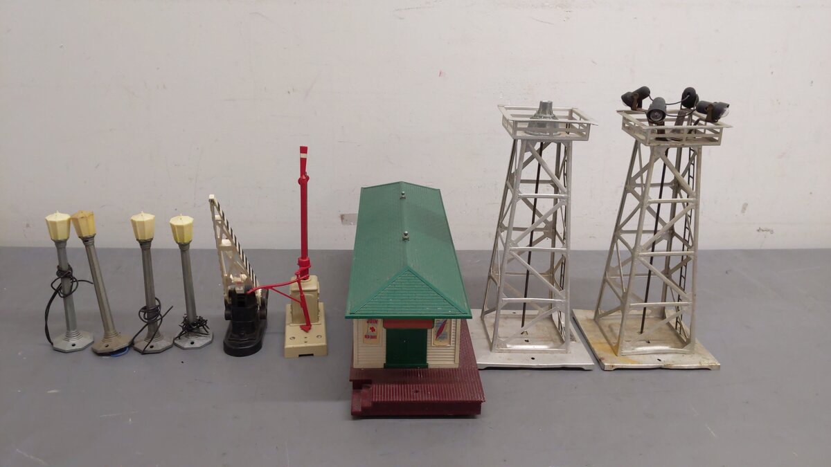 Lionel Vintage O Scale Accessories 395, 394, 252, 71, 71, 71, 71, 161, 356 [9] VG/Box