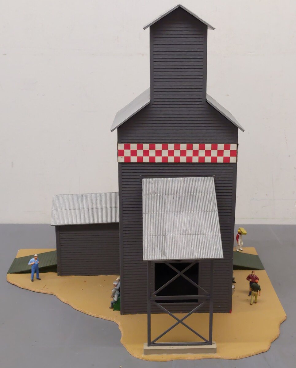Lionel 6-2796 O Gauge Assembled Grain Elevator VG
