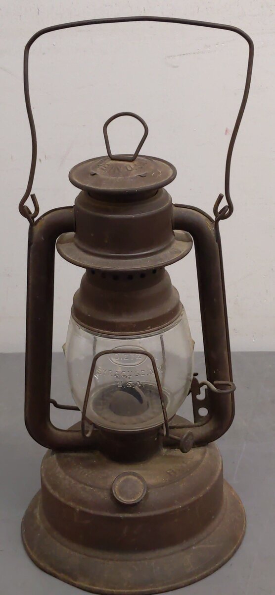 Dietz Vintage Little Wizard Lamp Lantern 