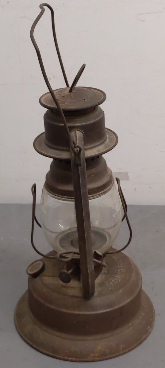 Dietz Vintage Little Wizard Lamp Lantern 