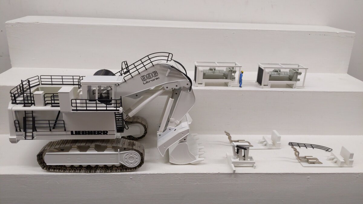 Conrad 2811 1:50 Scale Diecast Liebherr Hydraulic Excavator R996 Litronic VG/Box
