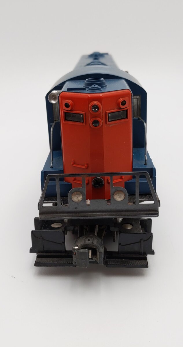 Lionel 6-8353 O Gauge Grand Trunk GP7 Diesel Locomotive VG/Box