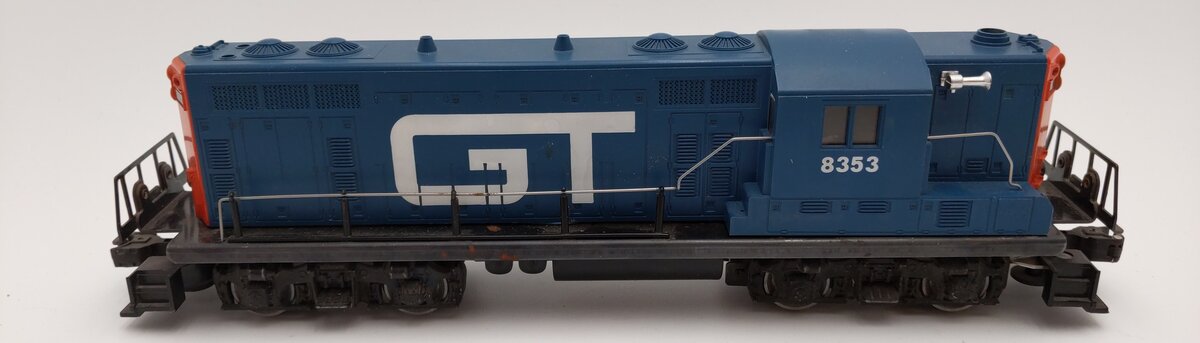 Lionel 6-8353 O Gauge Grand Trunk GP7 Diesel Locomotive VG/Box