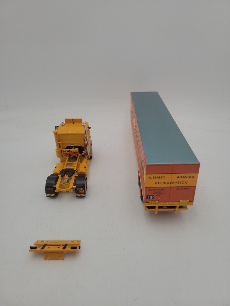 Tekno 76818 1:50 Scale R. Simey Adastra Refrigeration Mack Trailer Series #105 EX/Box
