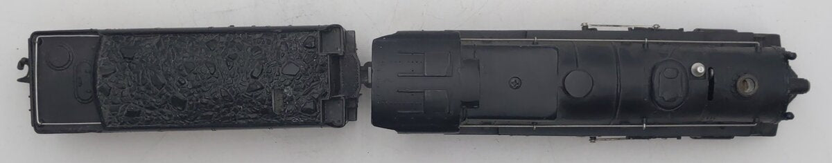 Lionel 675 Vintage O 2-6-2 K-4 Pacific Diecast Steam Locomotive & 2466WX Tender EX/Box