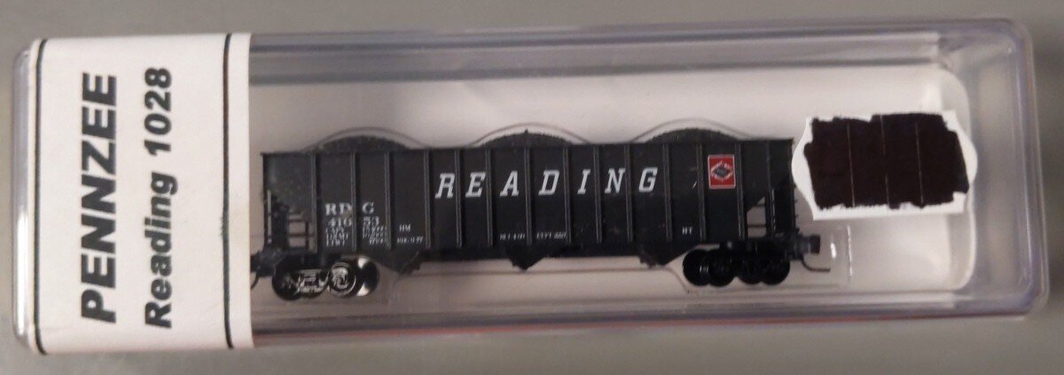 Pennzee 1028 Z Scale Reading 45 ft 3-Bay Hopper Car #41653 LN/Box