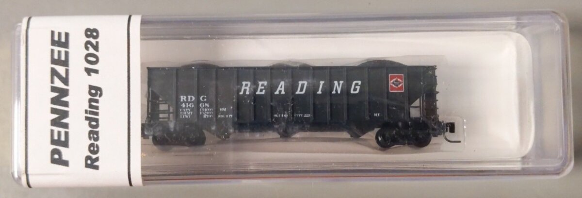 Pennzee 1028 Z Scale Reading 45 ft 3-Bay Hopper Car #41668 LN/Box