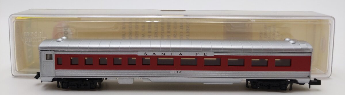 Model Power N Scale 3032 Santa Fe 75' Streamline Coach Passenger Car LN/Box