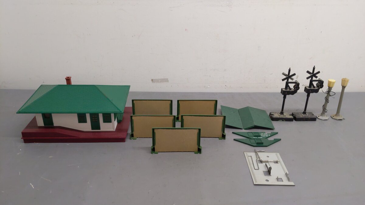 Lionel Vintage O Scale Accessories 71, 71, 140, 140, 132, 310, 943 [7] VG/Box