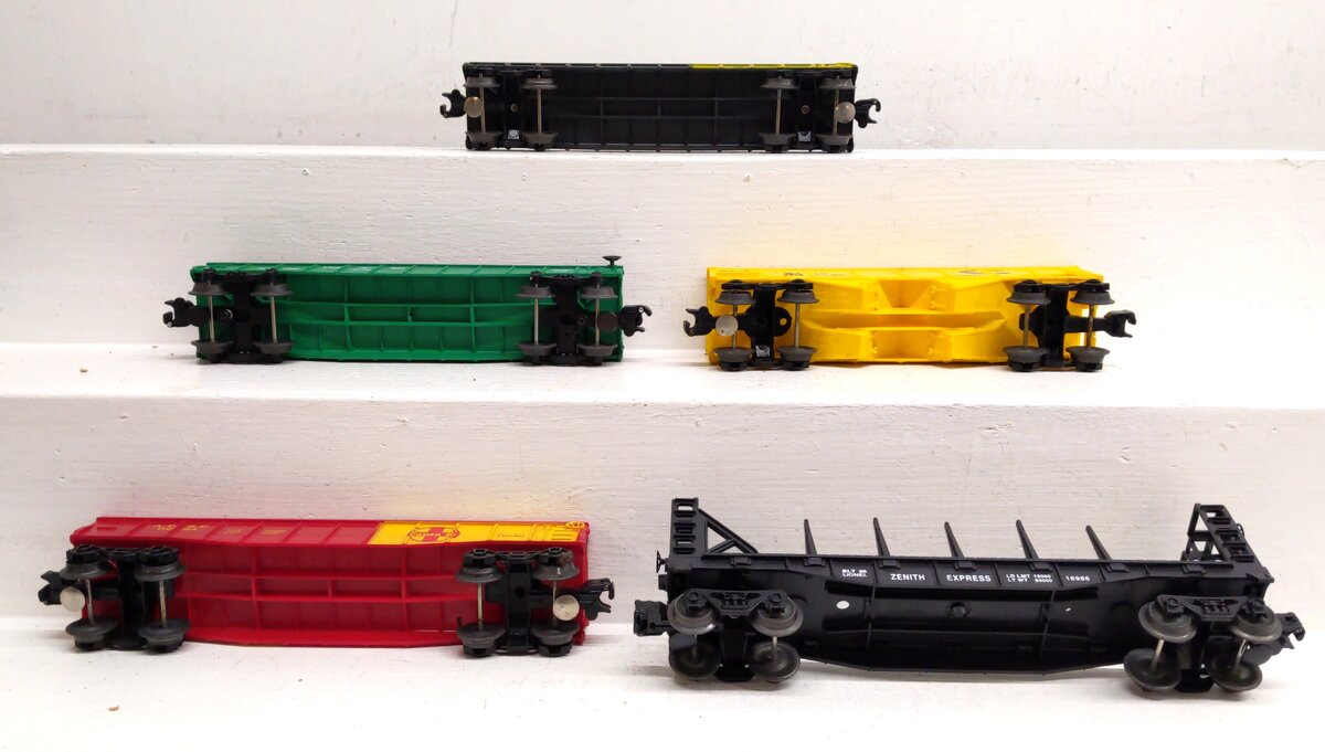 Lionel O Scale Assorted Freight Cars [5] VG