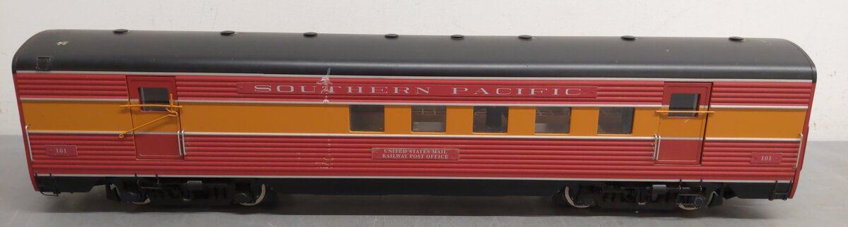 USA Trains R310901 G Southern Pacific Aluminum Passenger Car