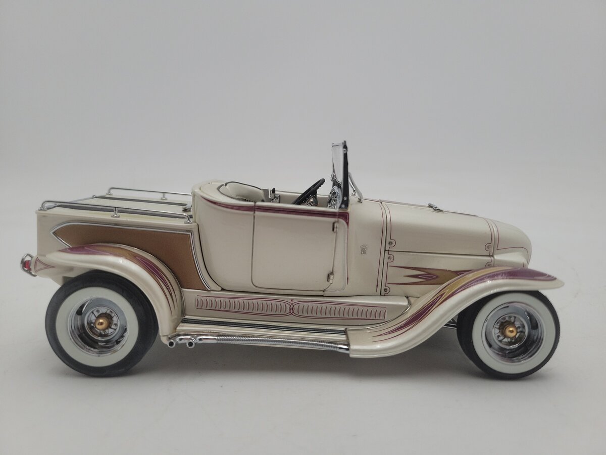 Danbury Mint 1:24 1929 Ford Model A Custom Ala Kart LN/Box
