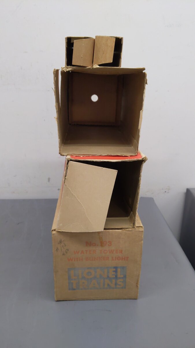 Lionel Vintage O Scale Accessories 71,71,394,394,154,143,151,193 [8] VG/Box