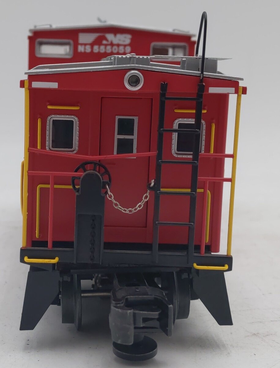 Lionel 6-85077 O Gauge Norfolk Southern Wide Vision Caboose with Camera #555059 VG