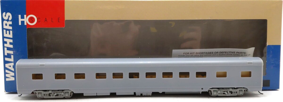 Walthers 932-9061 HO Scale Undecorated "Ranch" Lounge Car LN/Box