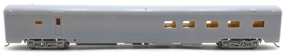 Walthers 932-9061 HO Scale Undecorated "Ranch" Lounge Car LN/Box