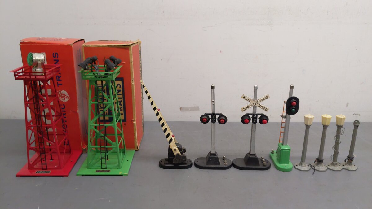 Lionel Vintage O Scale Accessories 71,71,71,71,154,154,252,153,494,395 [10] VG/Box