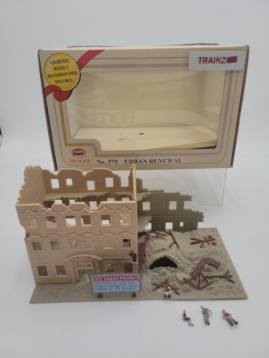 Model Power 579 HO Scale Built-up Urban Renewal Building Lighted W/4 Figures EX/Box