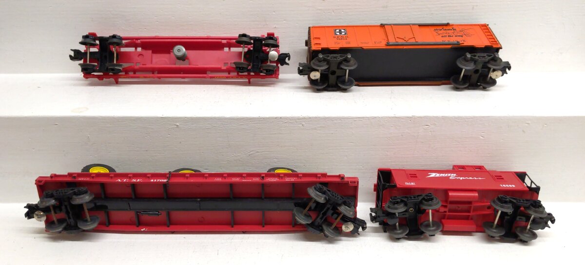 Lionel & Other O Scale Assorted Freight Cars [4] VG