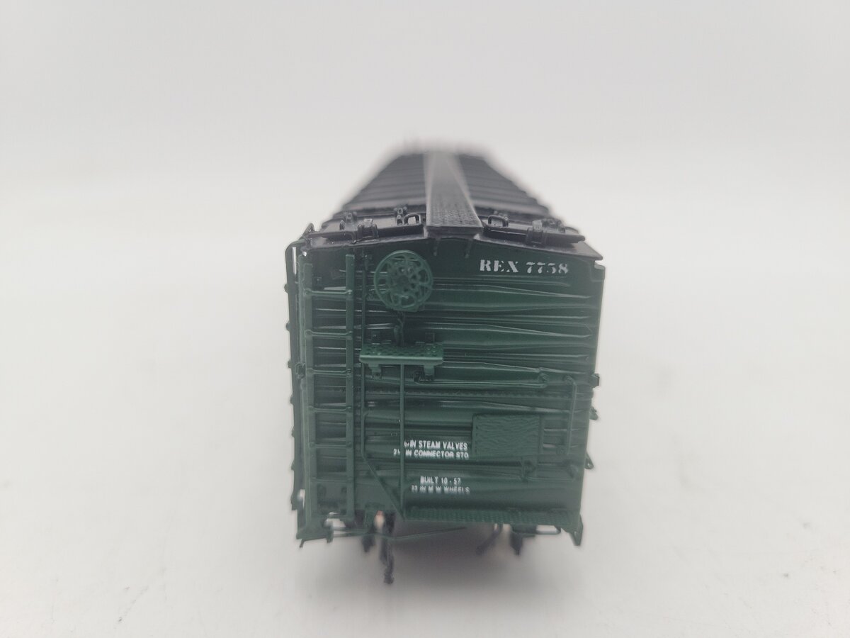 Challenger Imports 2068.1 HO Scale REX 52' Refrigerator Car #7758 EX/Box