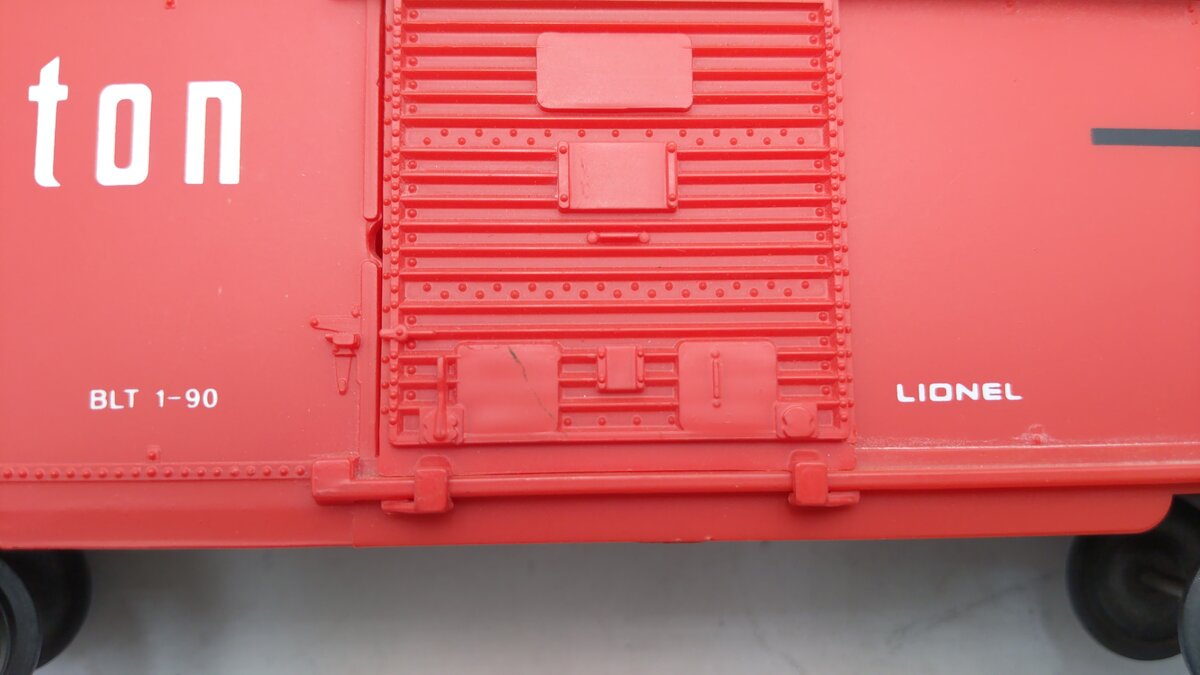 Lionel O Gauge Assorted Freight Cars: 6-9230, 6-9404, 6-9428. 6-19217 [4] EX