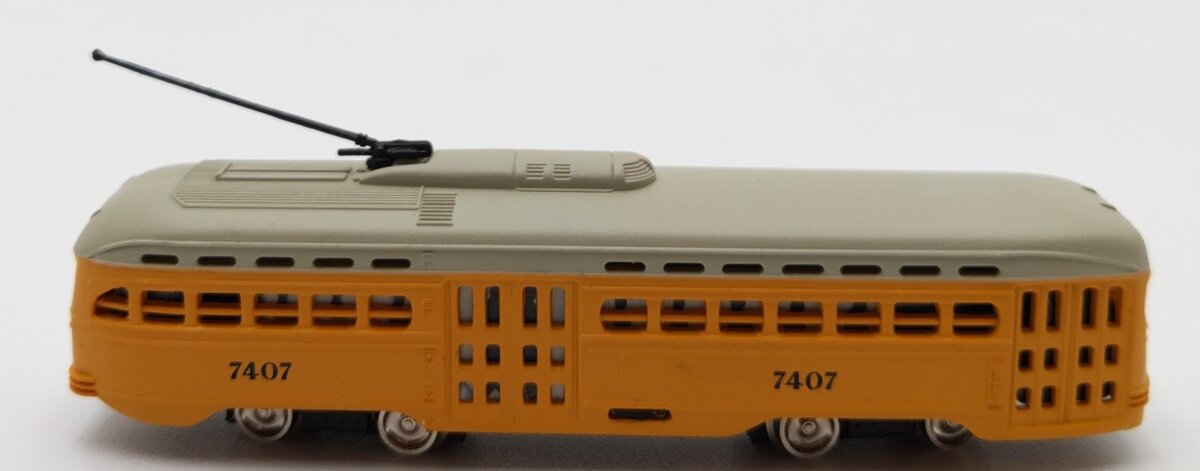 Bachmann 62989 N Scale Yellow PCC Steamline Trolley #7407 LN/Box