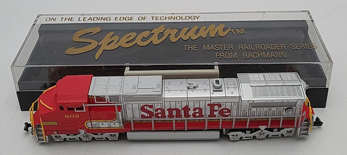 Spectrum 86058 N Scale Santa Fe GE Dash 8-40CW Diesel Locomotive #802-DC LN/Box