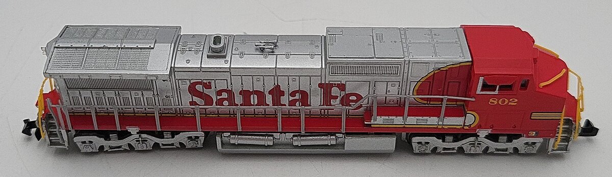 Spectrum 86058 N Scale Santa Fe GE Dash 8-40CW Diesel Locomotive #802-DC LN/Box