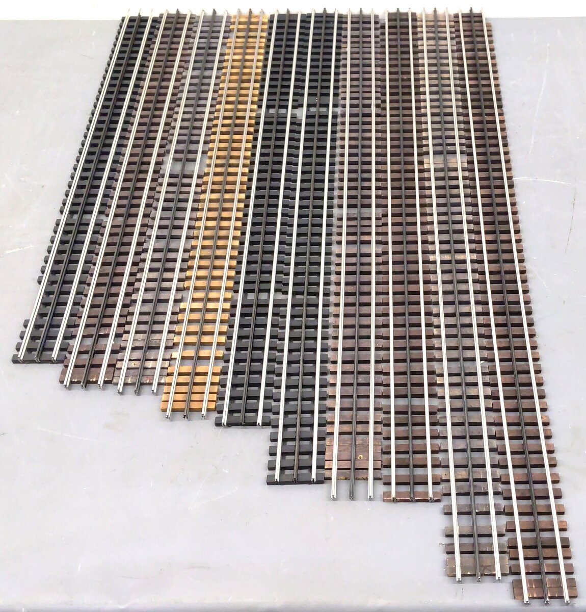 Gargraves O Gauge Assorted Phantom Wood/Plastic Straight Track 26"-36" [10] EX
