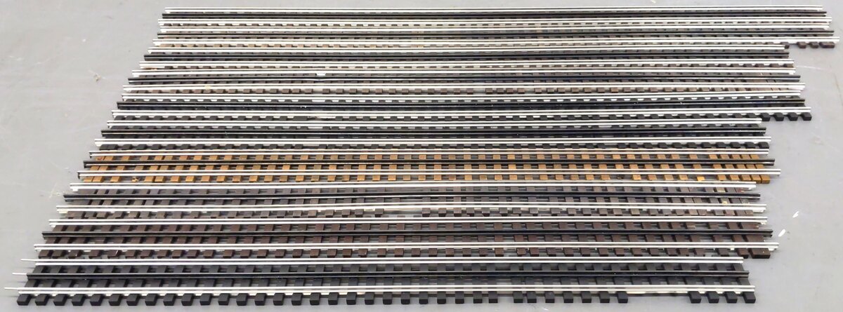 Gargraves O Gauge Assorted Phantom Wood/Plastic Straight Track 26