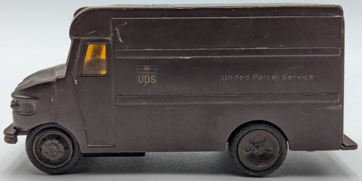 UPS 1:32 Diecast P-600 1977 UPS Package Delivery Truck