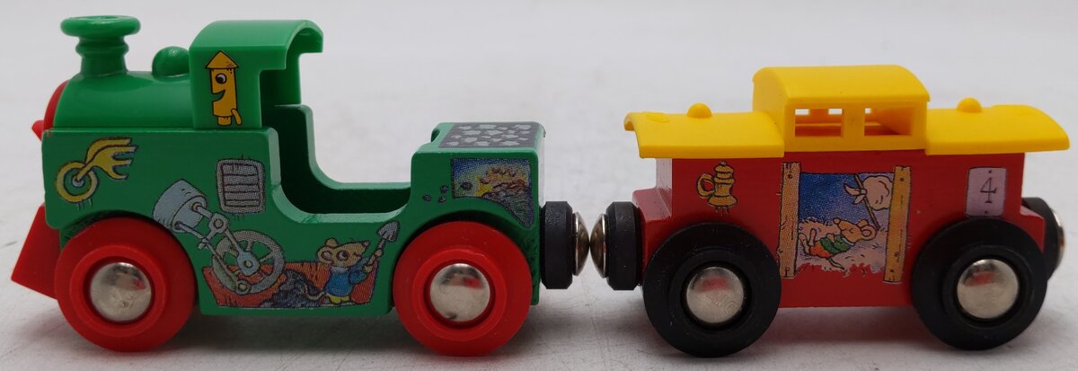 Brio 32550 Classic Richard Scarry's Busytown Train Station Set VG/Box