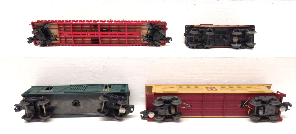 Lionel & Other O Scale Assorted Freight & Passenger Cars [4] VG