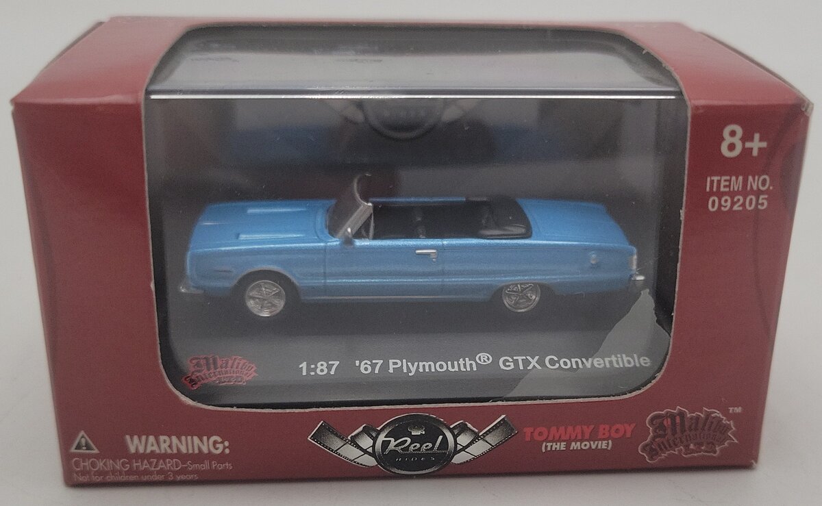Malibu International 09205 1:87 Blue Tommy Boy 1967 Plymouth GTX Convertible EX/Box