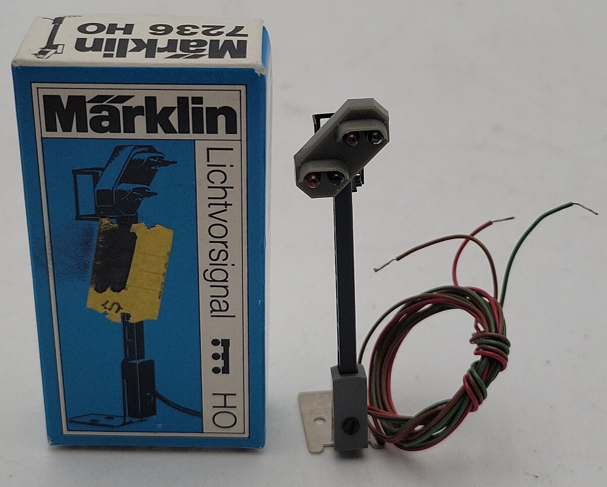 Marklin 7236 HO Scale Warning Signal Light LN/Box