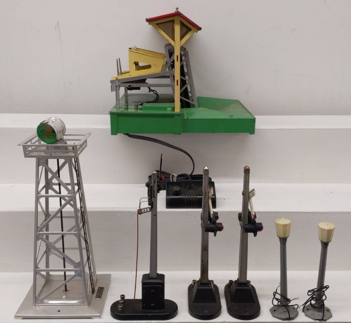 Lionel Vintage O Gauge Accessories: 71, 71, 154, 154, 164, 394 [7] VG